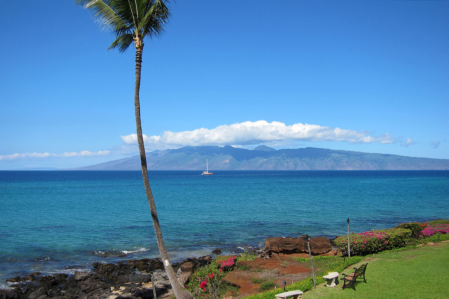 Condo Sunset Shores Maui Featuring our Direct Oceanfront 3Bedroom